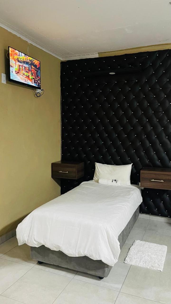 Naldorado Executive Villa Mbombela ภายนอก รูปภาพ
